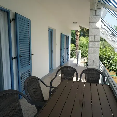 Διαμέρισμα With Parking Space Basanija, Umag - 27188
